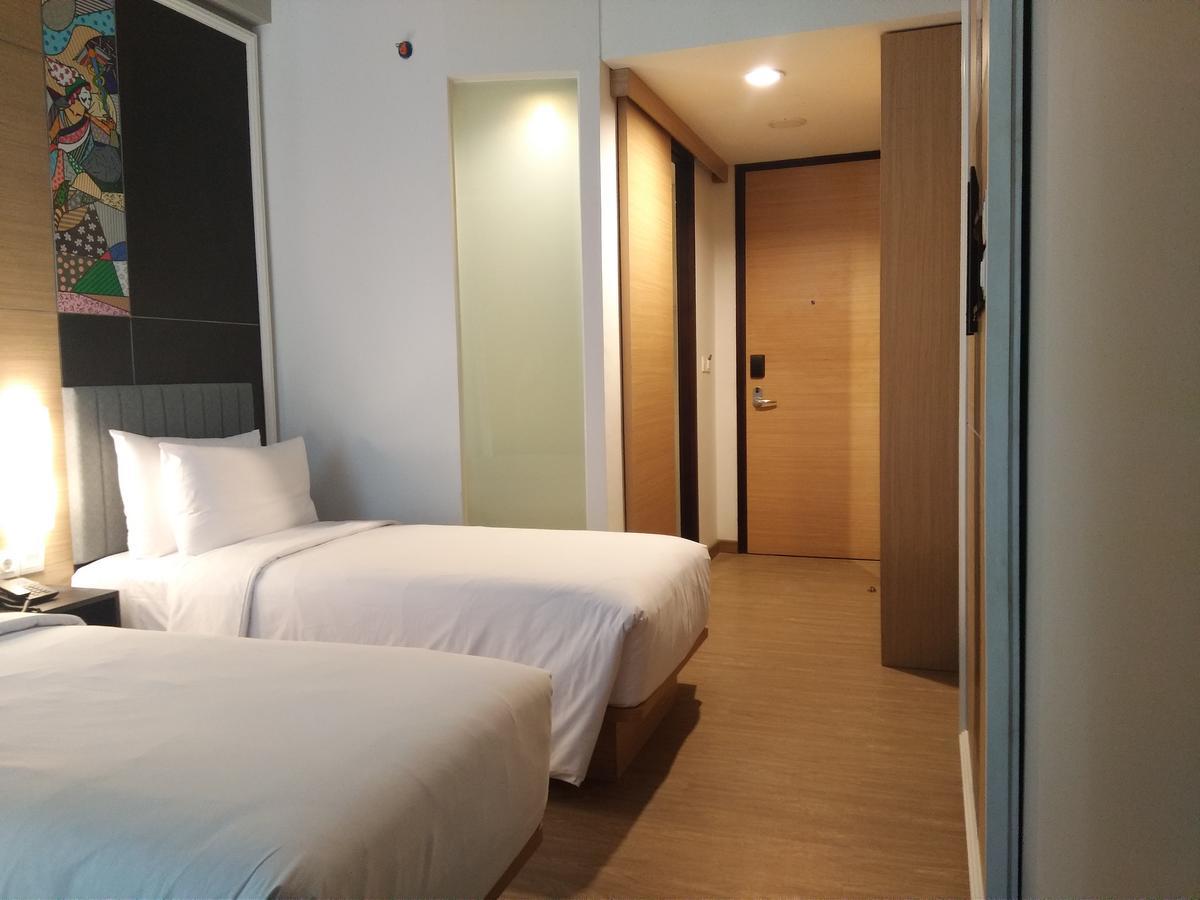 แม็กซ์วันโฮเต็ล.คอม แอท แพลตินัม ฮายัม วูรุก จาการ์ต้า Hotel จาการ์ตา ภายนอก รูปภาพ